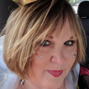 Meet your Posher, Beverly